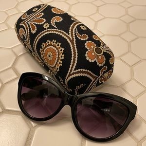 Kenneth Cole Sunglasses & Vera Bradley Case